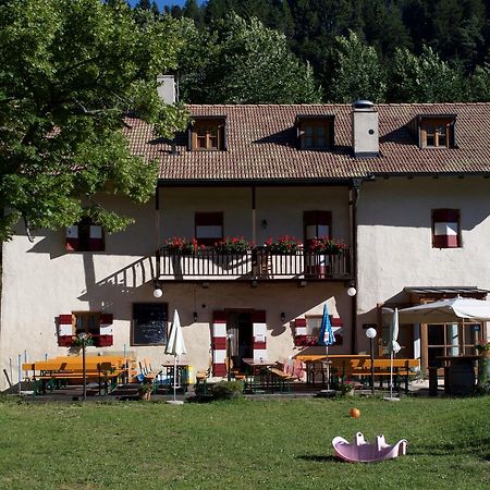 Hotel Zur Kirche Magre all' Adige Buitenkant foto