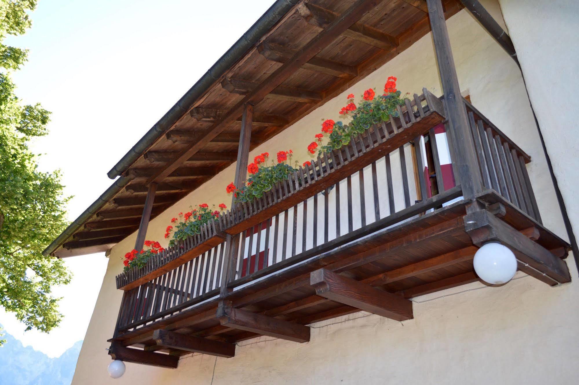 Hotel Zur Kirche Magre all' Adige Buitenkant foto